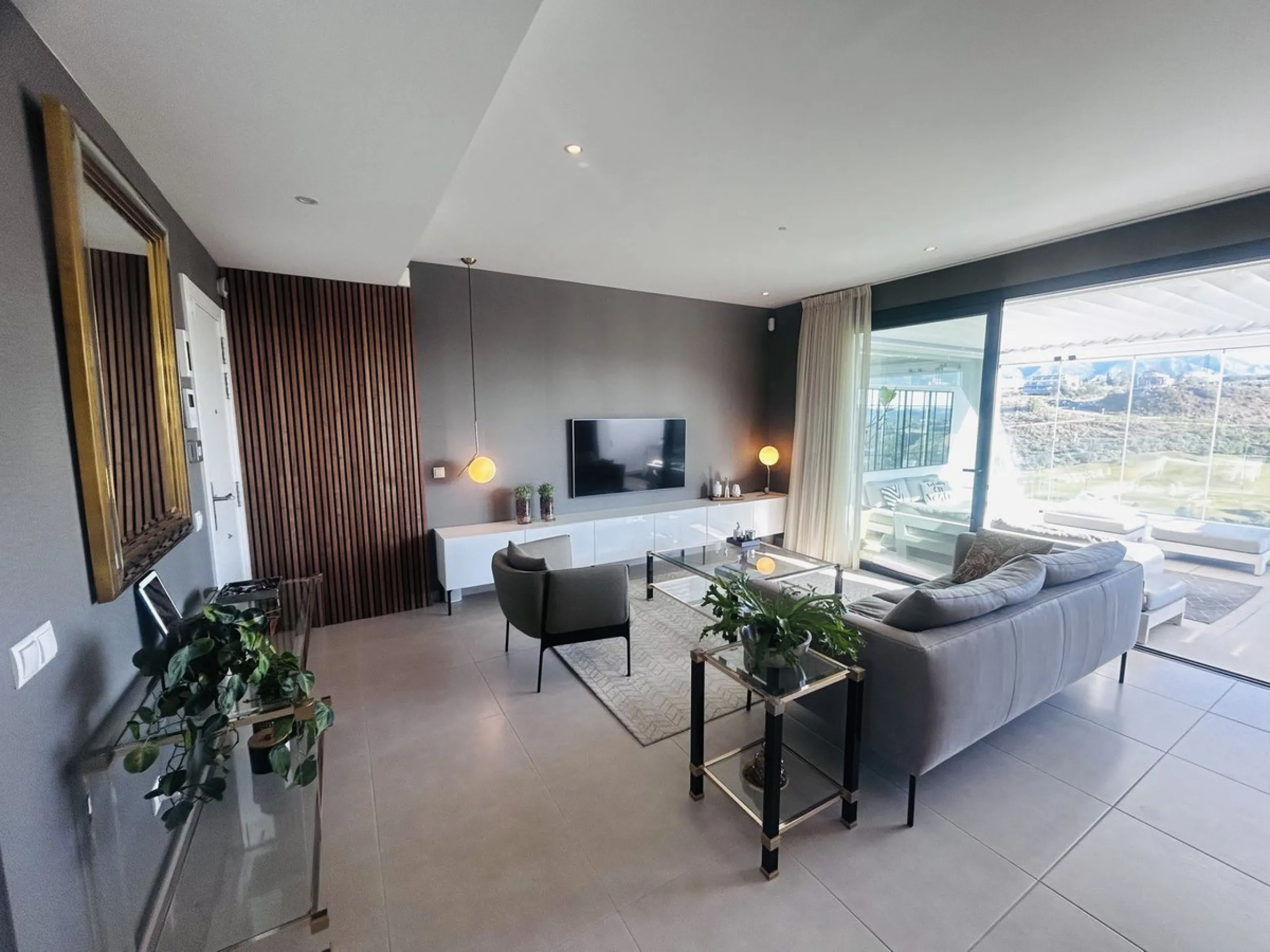 Apartment - Duplex в продаже в Mijas, Málaga. В доме 3 спален и 2 ванных комнат. Площадь дома 130 м²