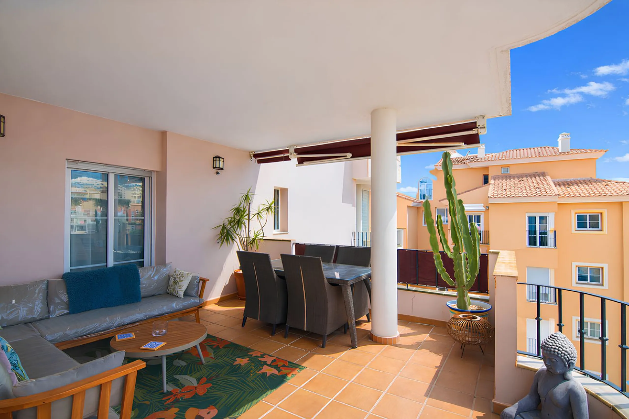Apartment - Middle Floor Apartment в продаже в Mijas, Málaga. В доме 2 спален и 2 ванных комнат. Площадь дома 89 м²