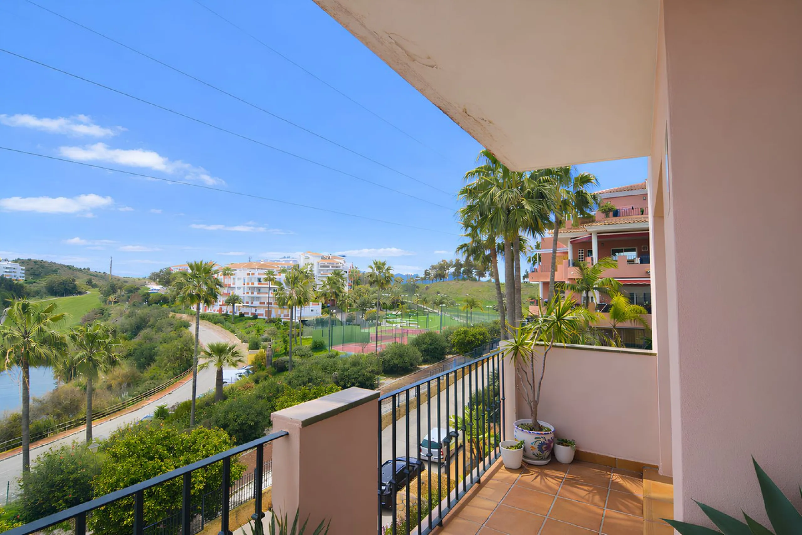 Apartment - Middle Floor Apartment в продаже в Mijas, Málaga. В доме 2 спален и 2 ванных комнат. Площадь дома 89 м²