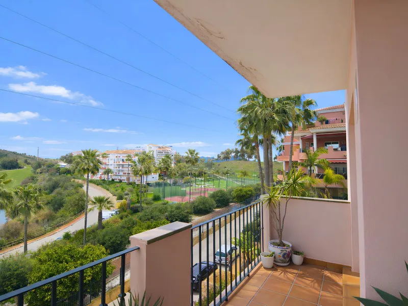 Apartment - Middle Floor Apartment в продаже в Mijas, Málaga. В доме 2 спален и 2 ванных комнат. Площадь дома 89 м²