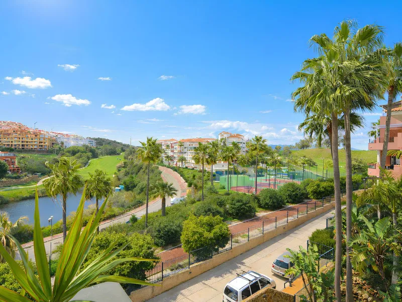 Apartment - Middle Floor Apartment в продаже в Mijas, Málaga. В доме 2 спален и 2 ванных комнат. Площадь дома 89 м²