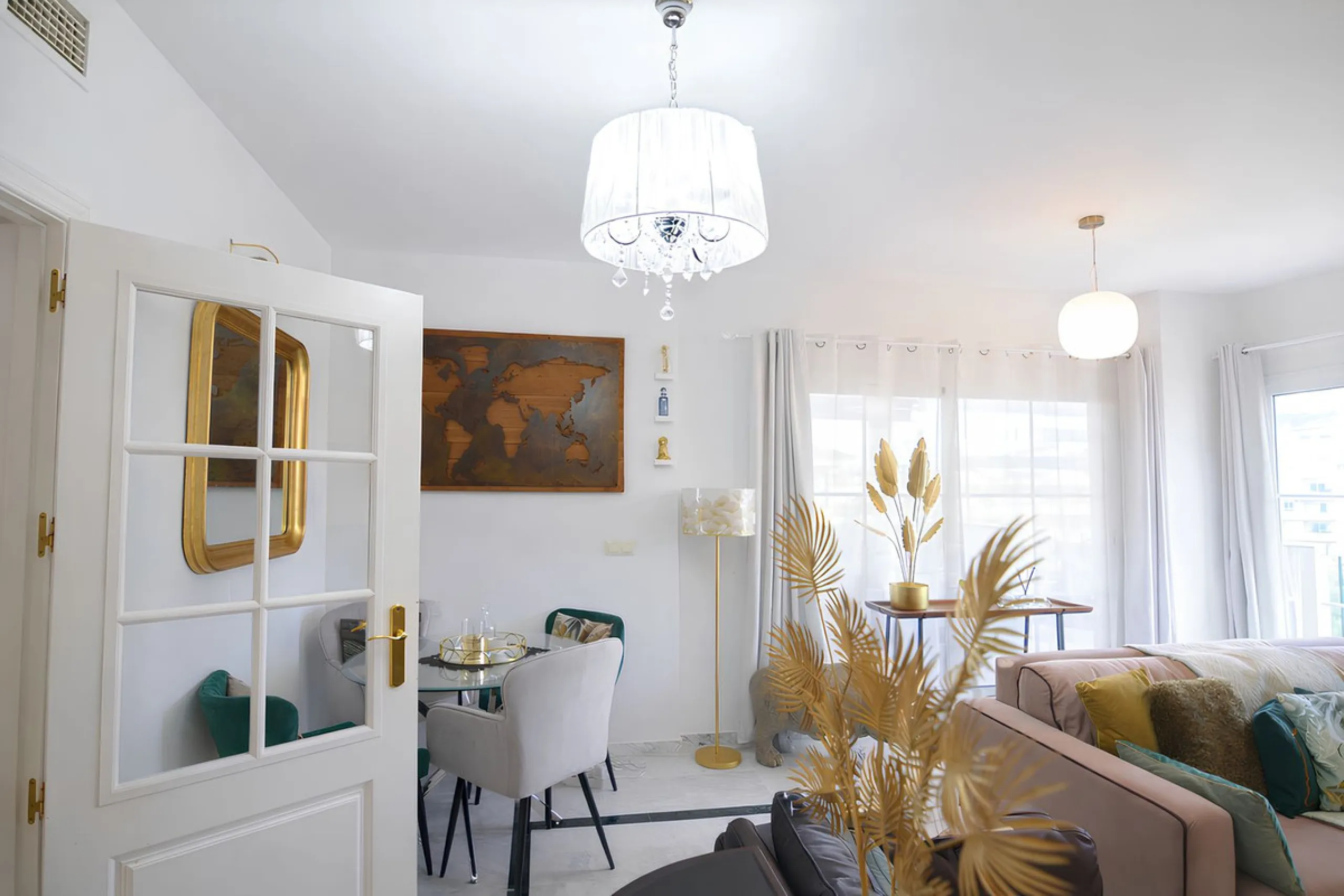 Apartment - Middle Floor Apartment в продаже в Mijas, Málaga. В доме 2 спален и 2 ванных комнат. Площадь дома 89 м²