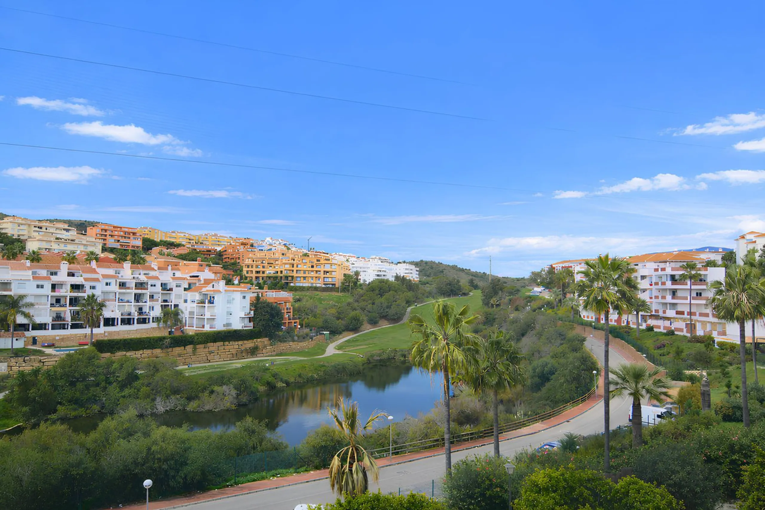 Apartment - Middle Floor Apartment в продаже в Mijas, Málaga. В доме 2 спален и 2 ванных комнат. Площадь дома 89 м²