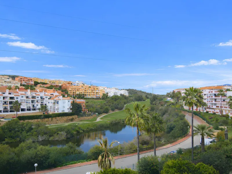 Apartment - Middle Floor Apartment в продаже в Mijas, Málaga. В доме 2 спален и 2 ванных комнат. Площадь дома 89 м²