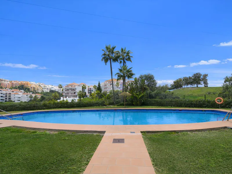 Apartment - Middle Floor Apartment в продаже в Mijas, Málaga. В доме 2 спален и 2 ванных комнат. Площадь дома 89 м²