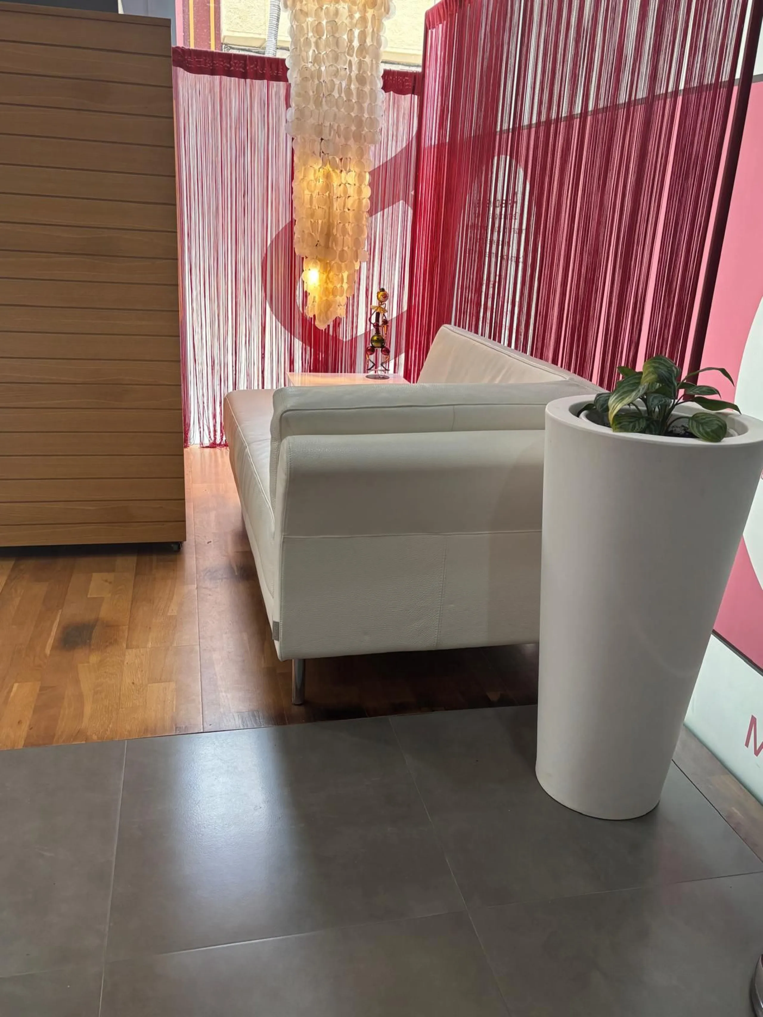 Commercial - Office в продаже в Benalmadena, Málaga. В доме 1 спален и 1 ванных комнат. Площадь дома 170 м²
