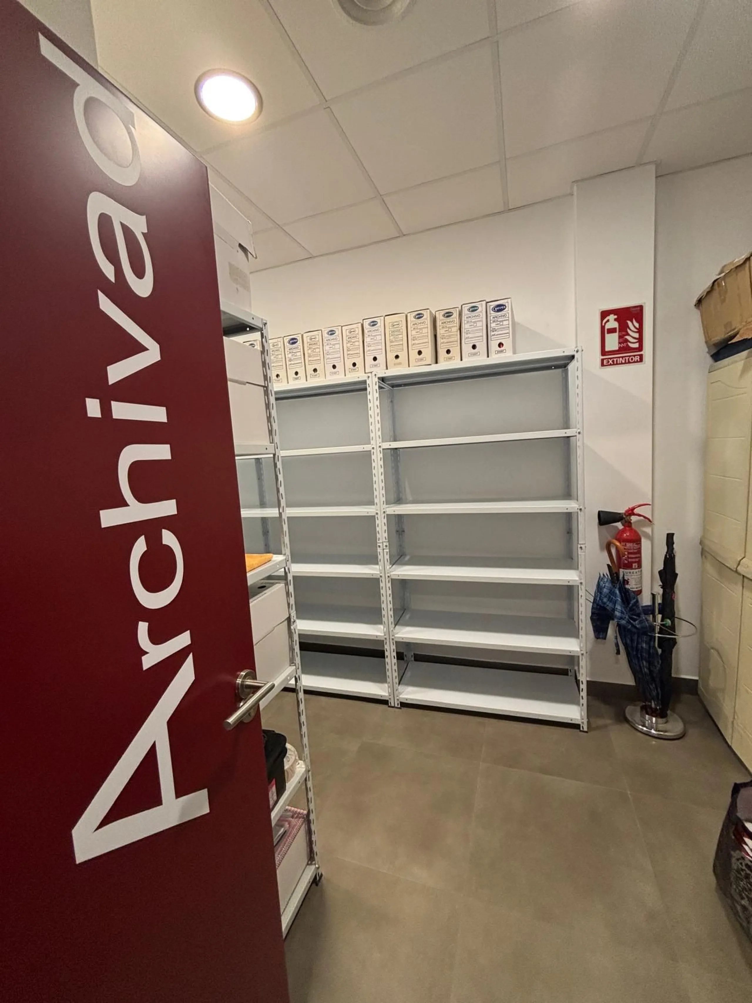 Commercial - Office в продаже в Benalmadena, Málaga. В доме 1 спален и 1 ванных комнат. Площадь дома 170 м²