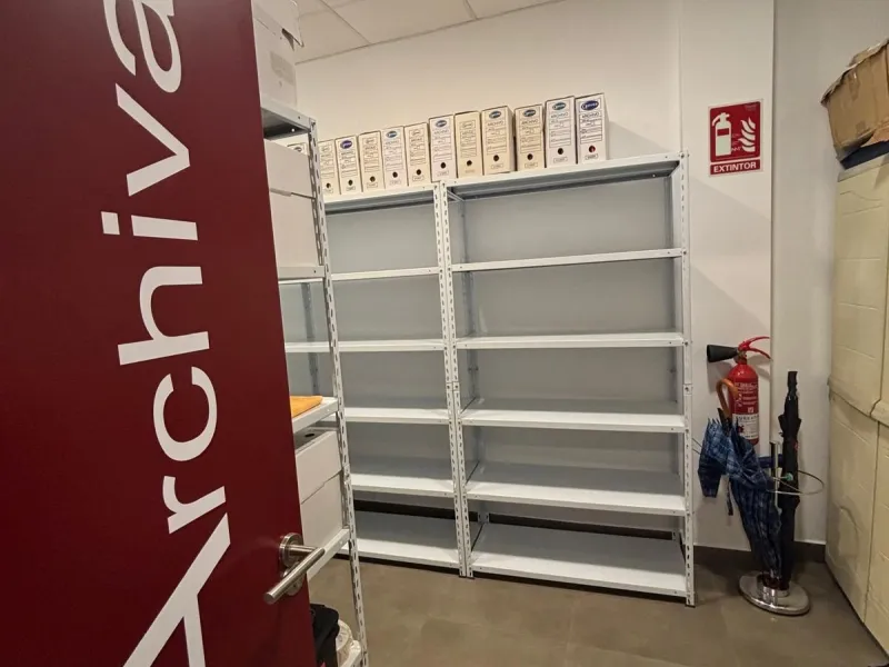 Commercial - Office в продаже в Benalmadena, Málaga. В доме 1 спален и 1 ванных комнат. Площадь дома 170 м²