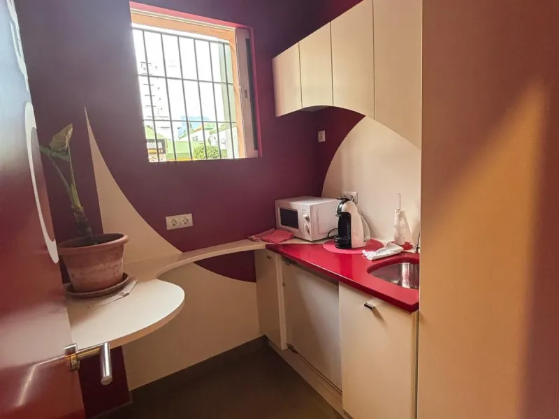 Commercial - Office в продаже в Benalmadena, Málaga. В доме 1 спален и 1 ванных комнат. Площадь дома 170 м²