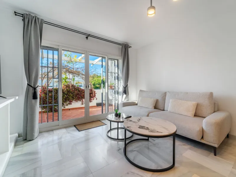 Located in the prestigious area of Nagüeles, Marbella, this elegant 3-bedroom, 3-bathroom duplex apartment occupies the first and second (top) floors of the sought-after Urb. Pueblo Bermejo, offering privacy, comfort, and an exceptional residential settin