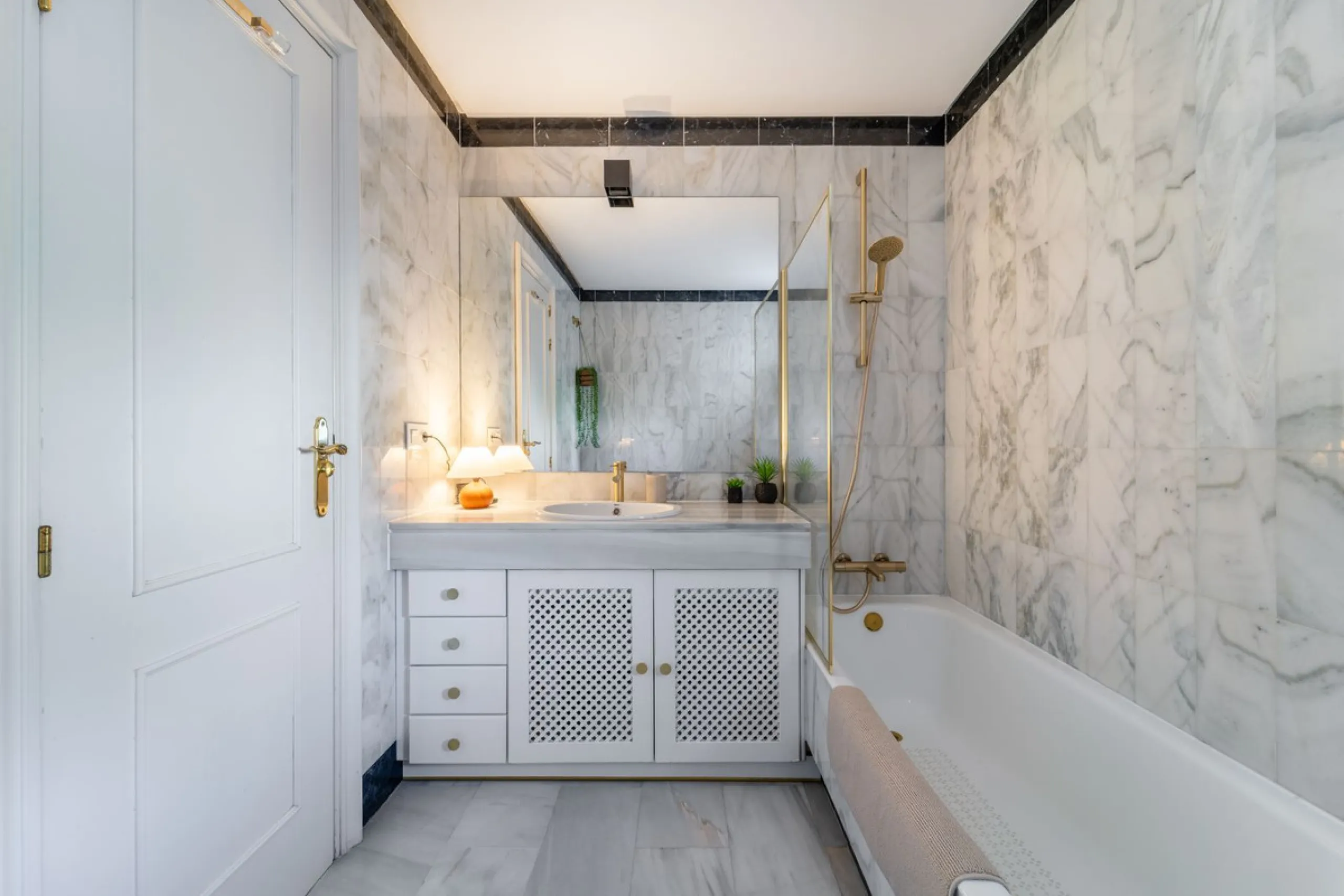 Located in the prestigious area of Nagüeles, Marbella, this elegant 3-bedroom, 3-bathroom duplex apartment occupies the first and second (top) floors of the sought-after Urb. Pueblo Bermejo, offering privacy, comfort, and an exceptional residential settin