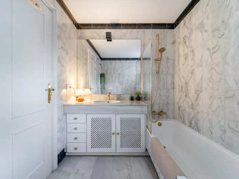 Located in the prestigious area of Nagüeles, Marbella, this elegant 3-bedroom, 3-bathroom duplex apartment occupies the first and second (top) floors of the sought-after Urb. Pueblo Bermejo, offering privacy, comfort, and an exceptional residential settin