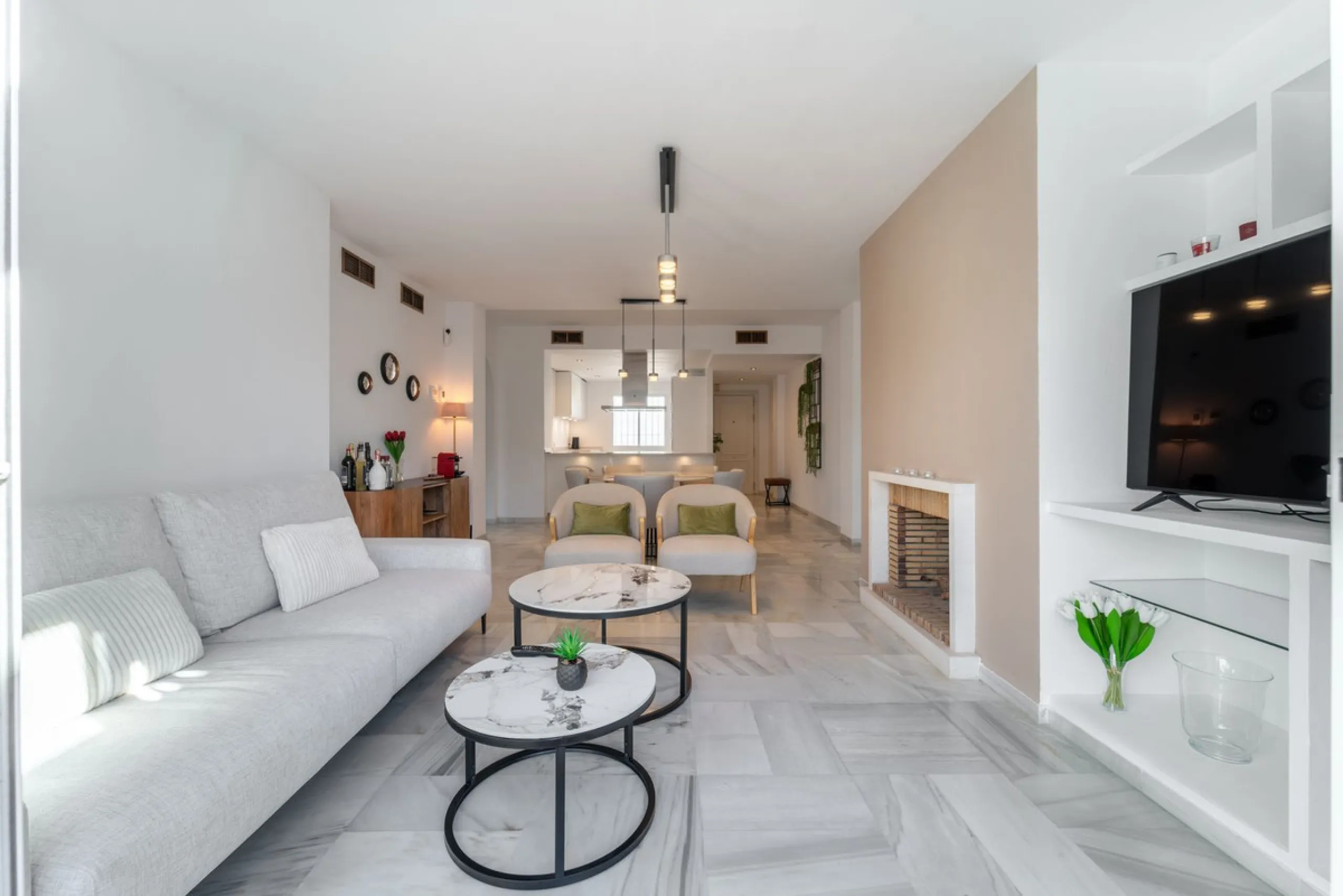 Located in the prestigious area of Nagüeles, Marbella, this elegant 3-bedroom, 3-bathroom duplex apartment occupies the first and second (top) floors of the sought-after Urb. Pueblo Bermejo, offering privacy, comfort, and an exceptional residential settin