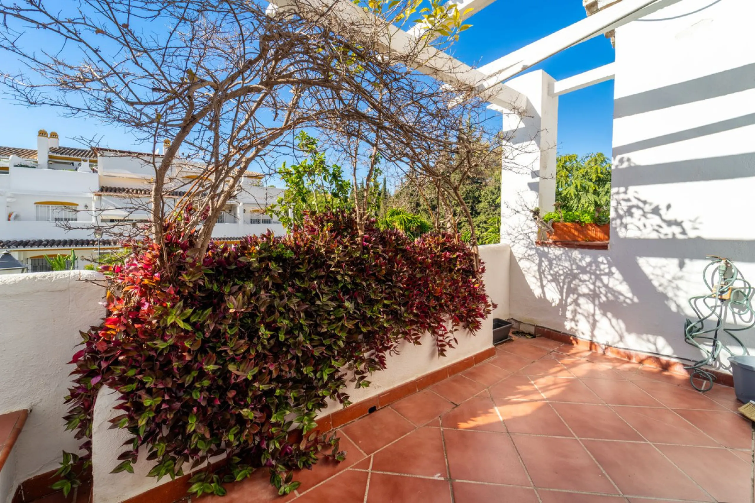 Located in the prestigious area of Nagüeles, Marbella, this elegant 3-bedroom, 3-bathroom duplex apartment occupies the first and second (top) floors of the sought-after Urb. Pueblo Bermejo, offering privacy, comfort, and an exceptional residential settin