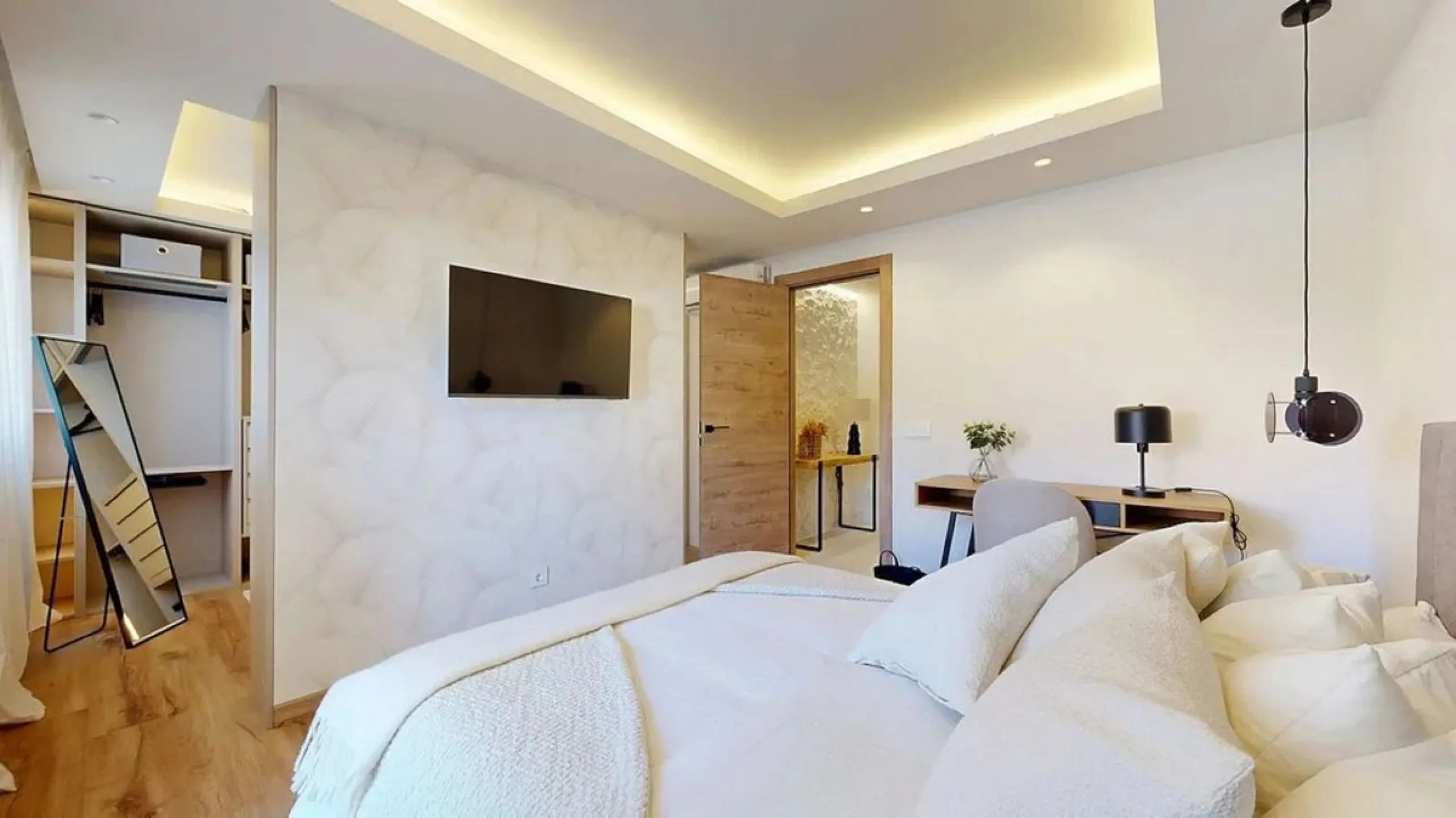 Exclusive Newly Renovated Semi-Detached Villa in Nueva Atalaya – Estepona