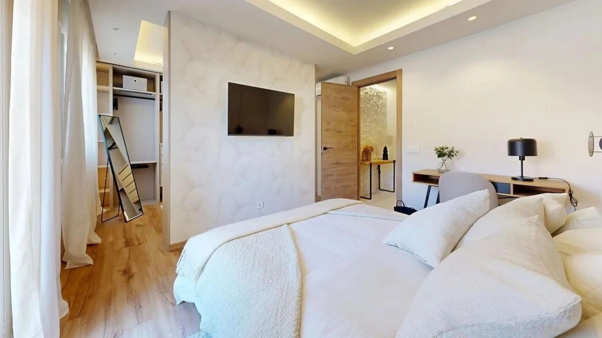 Exclusive Newly Renovated Semi-Detached Villa in Nueva Atalaya – Estepona