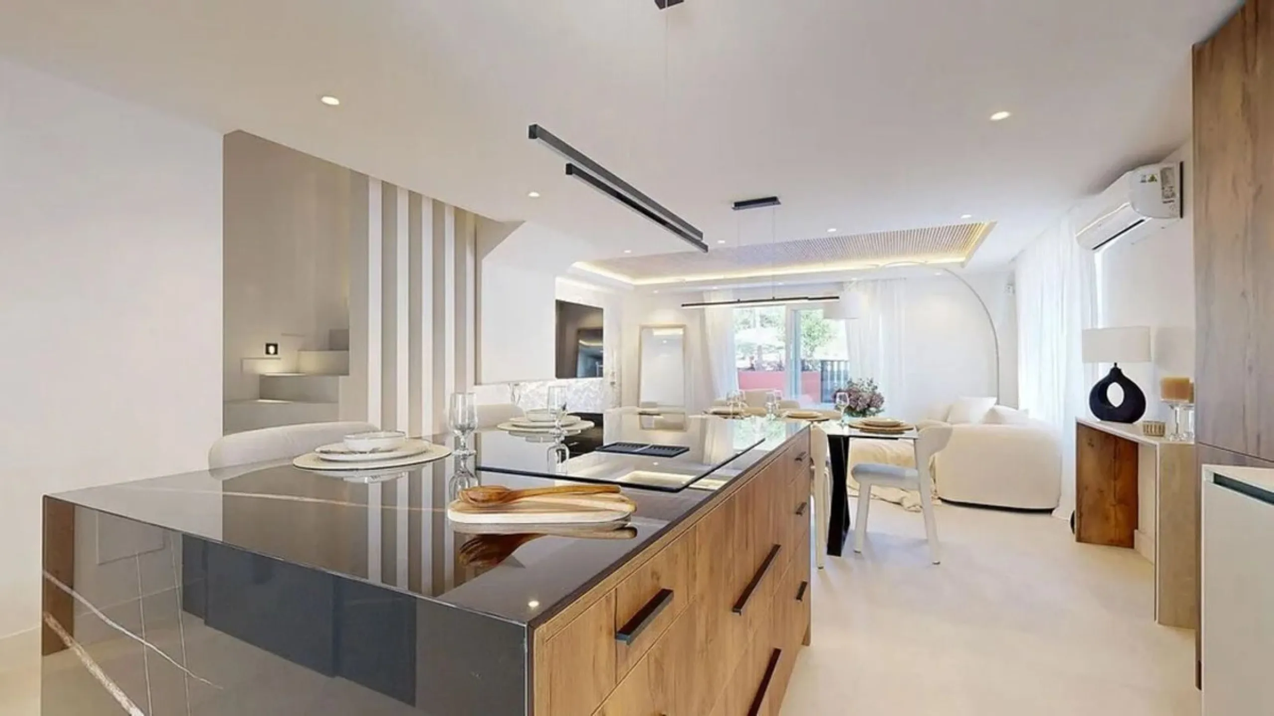 Exclusive Newly Renovated Semi-Detached Villa in Nueva Atalaya – Estepona