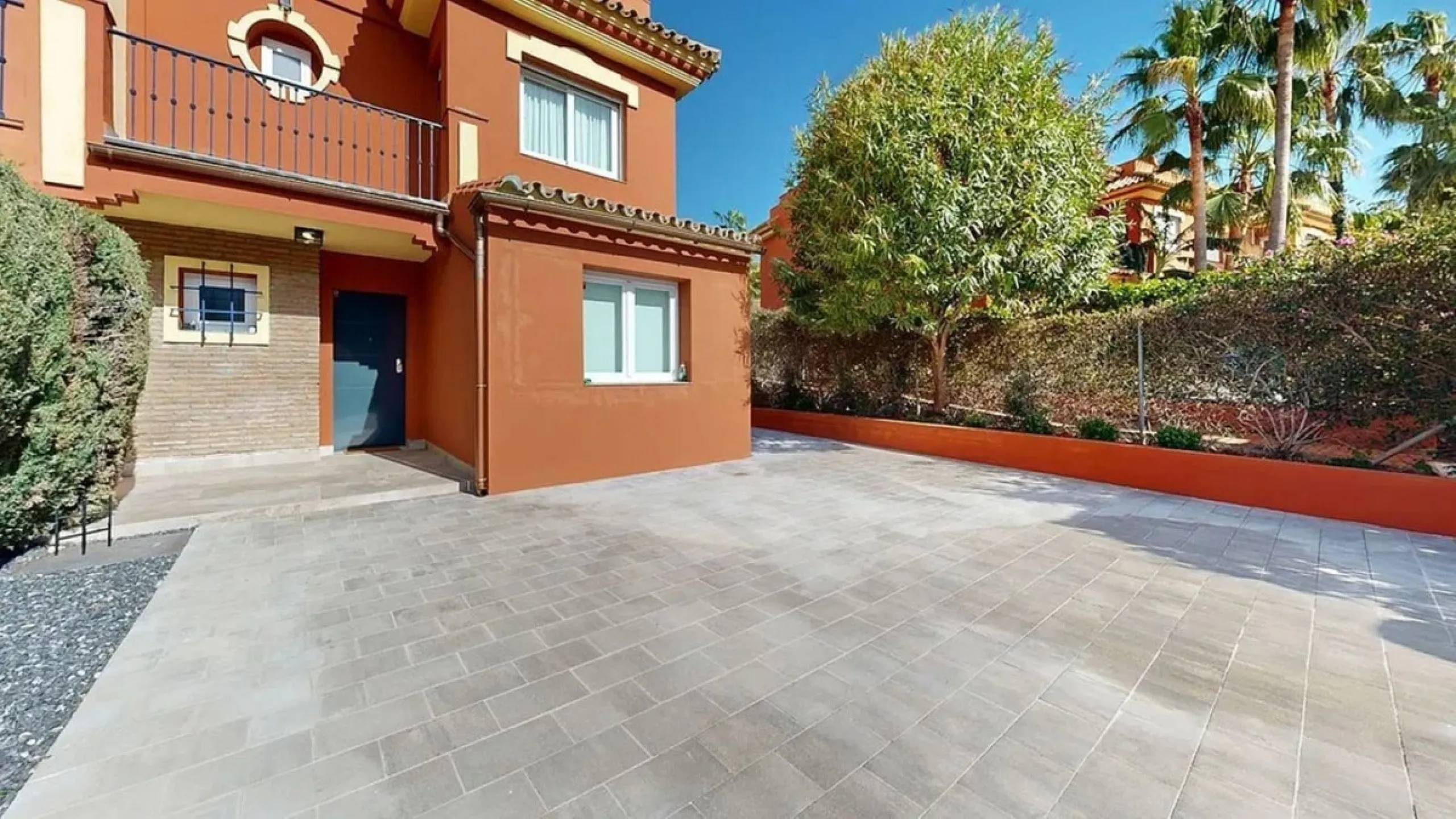 Exclusive Newly Renovated Semi-Detached Villa in Nueva Atalaya – Estepona
