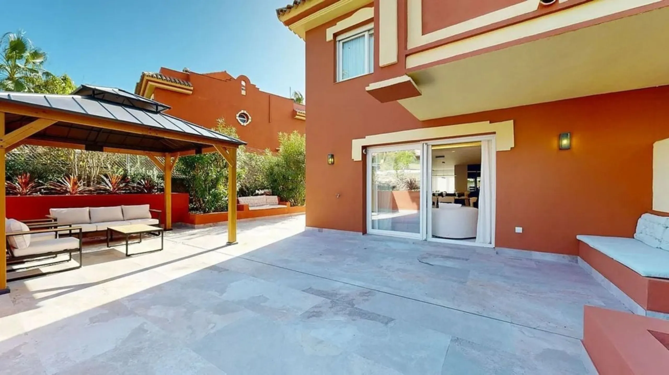 Exclusive Newly Renovated Semi-Detached Villa in Nueva Atalaya – Estepona