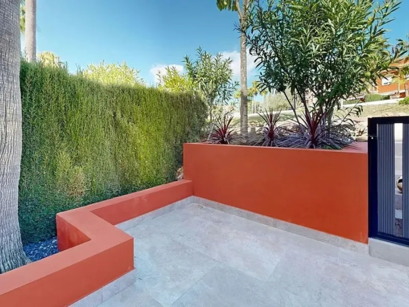 Exclusive Newly Renovated Semi-Detached Villa in Nueva Atalaya – Estepona