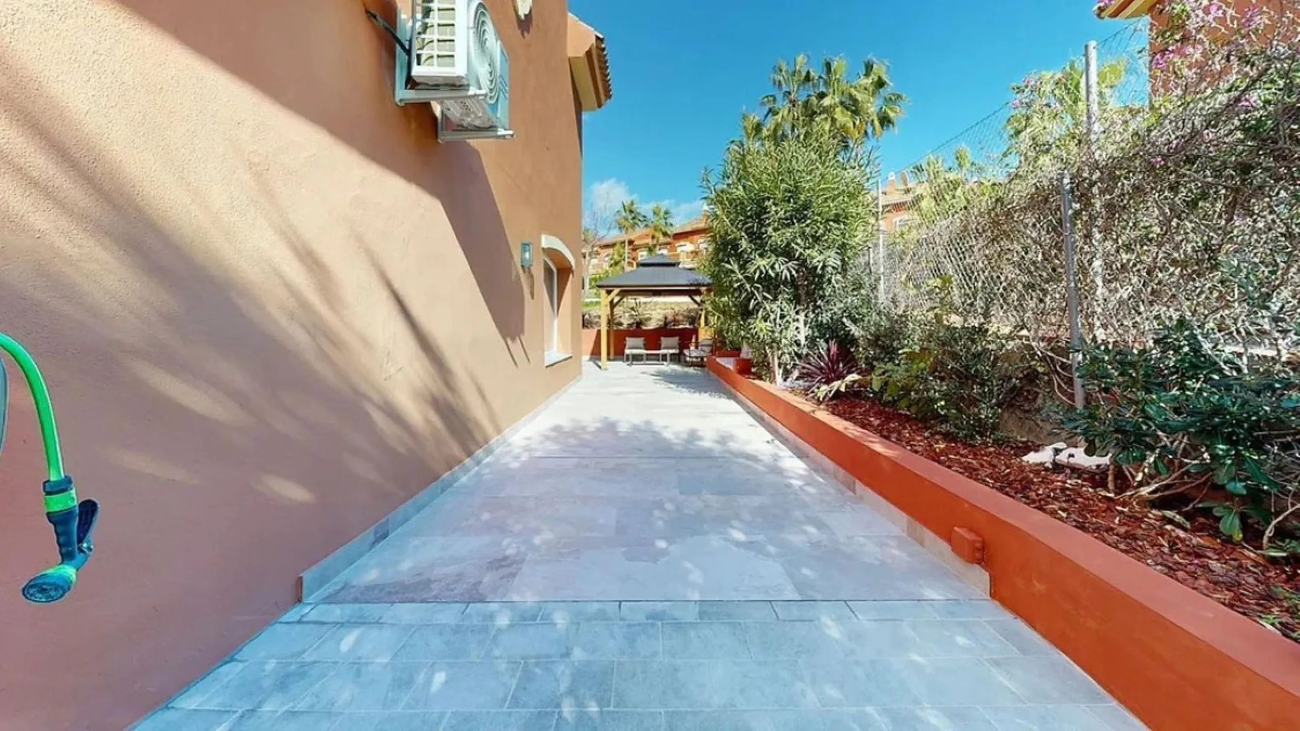 Exclusive Newly Renovated Semi-Detached Villa in Nueva Atalaya – Estepona