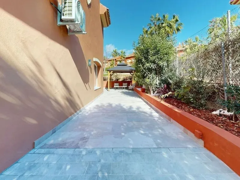 Exclusive Newly Renovated Semi-Detached Villa in Nueva Atalaya – Estepona