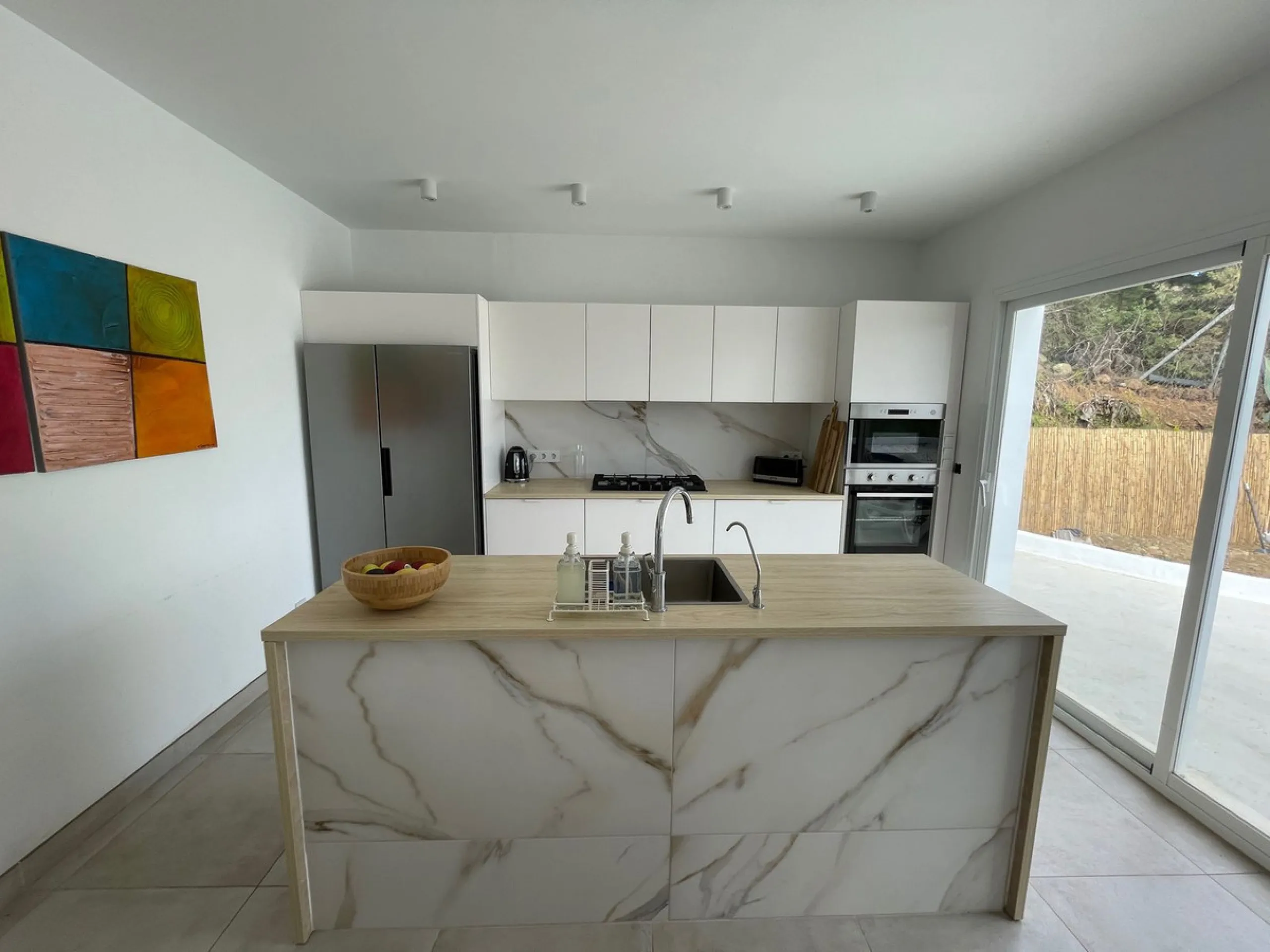 House - Finca - Cortijo в продаже в Estepona, Málaga. В доме 3 спален и 3 ванных комнат. Площадь дома 165 м². Площадь участка 4428 м²