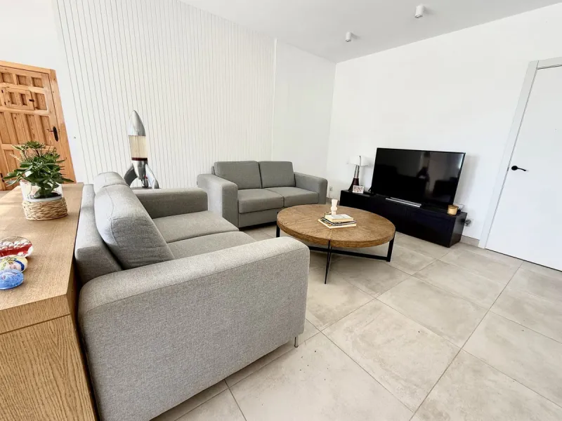 House - Finca - Cortijo в продаже в Estepona, Málaga. В доме 3 спален и 3 ванных комнат. Площадь дома 165 м². Площадь участка 4428 м²