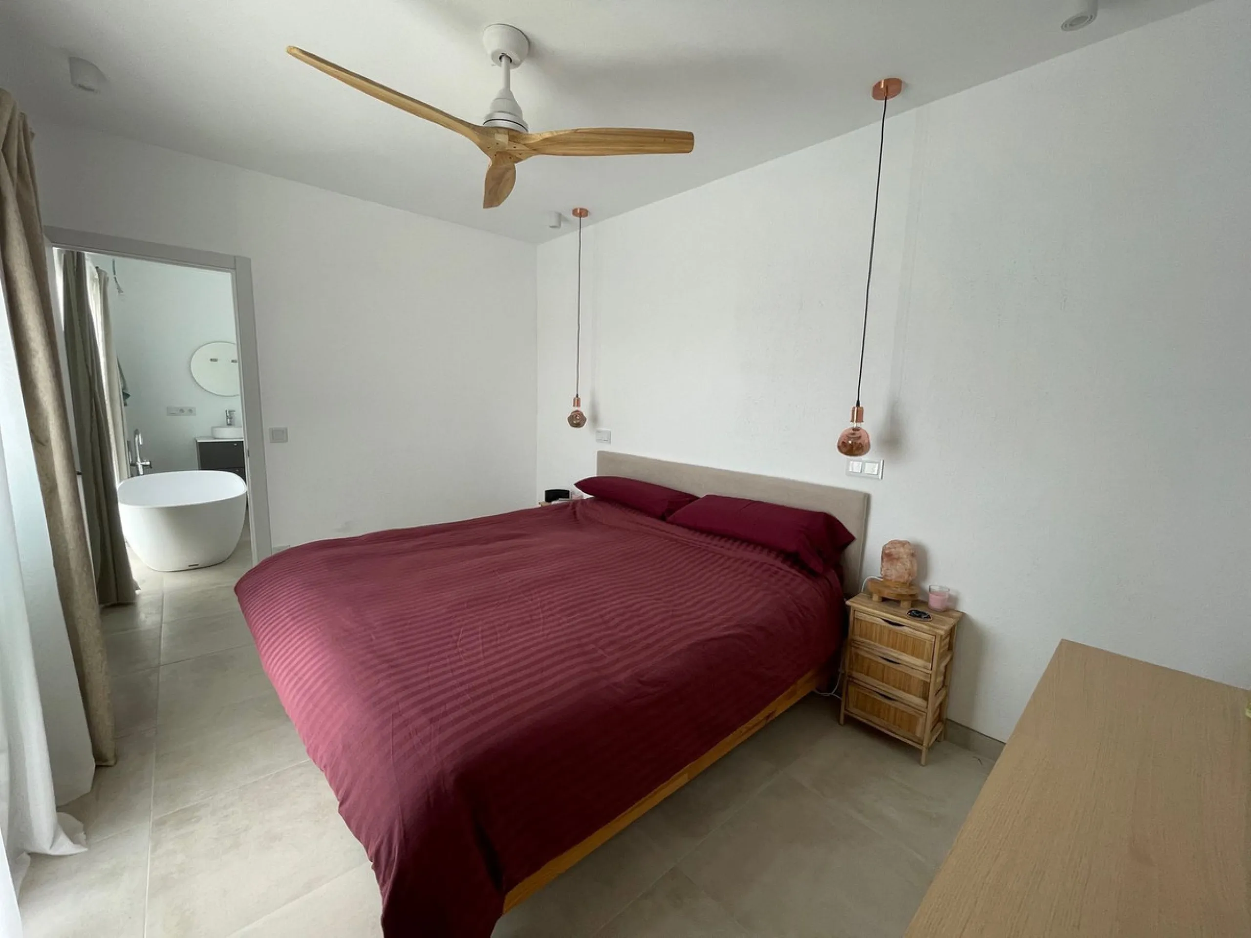 House - Finca - Cortijo в продаже в Estepona, Málaga. В доме 3 спален и 3 ванных комнат. Площадь дома 165 м². Площадь участка 4428 м²