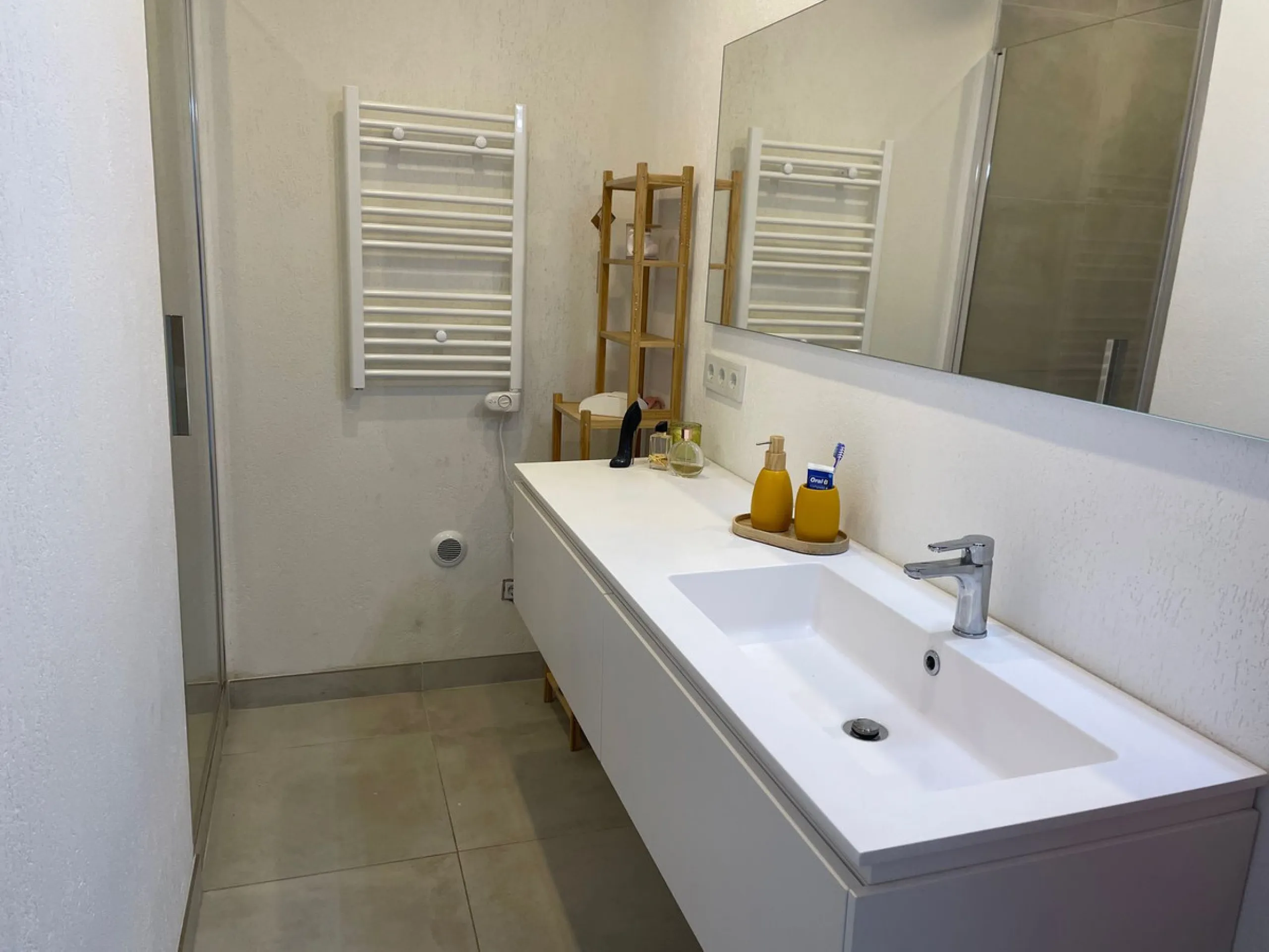 House - Finca - Cortijo в продаже в Estepona, Málaga. В доме 3 спален и 3 ванных комнат. Площадь дома 165 м². Площадь участка 4428 м²
