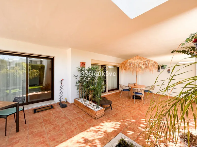 Apartment - Ground Floor Apartment в продаже в Casares, Málaga. В доме 2 спален и 2 ванных комнат. Площадь дома 90 м²