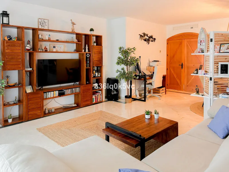 Apartment - Ground Floor Apartment в продаже в Casares, Málaga. В доме 2 спален и 2 ванных комнат. Площадь дома 90 м²