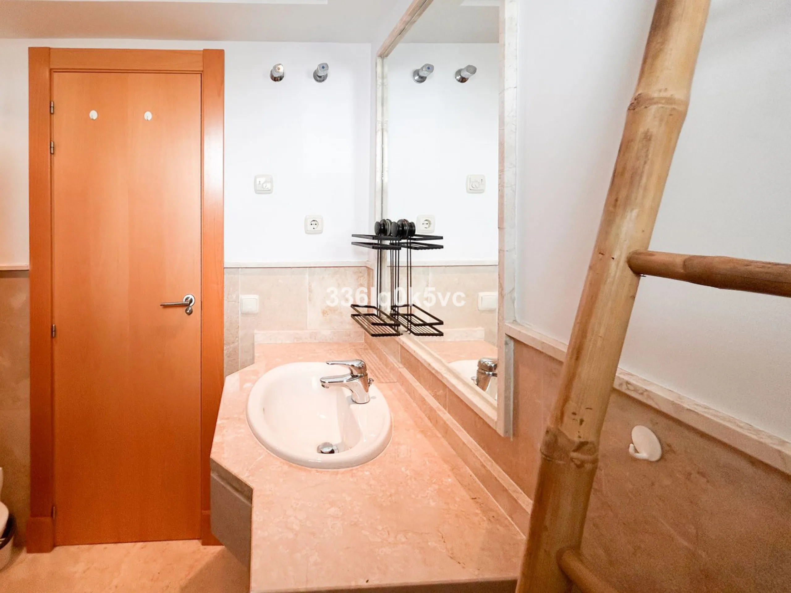 Apartment - Ground Floor Apartment в продаже в Casares, Málaga. В доме 2 спален и 2 ванных комнат. Площадь дома 90 м²