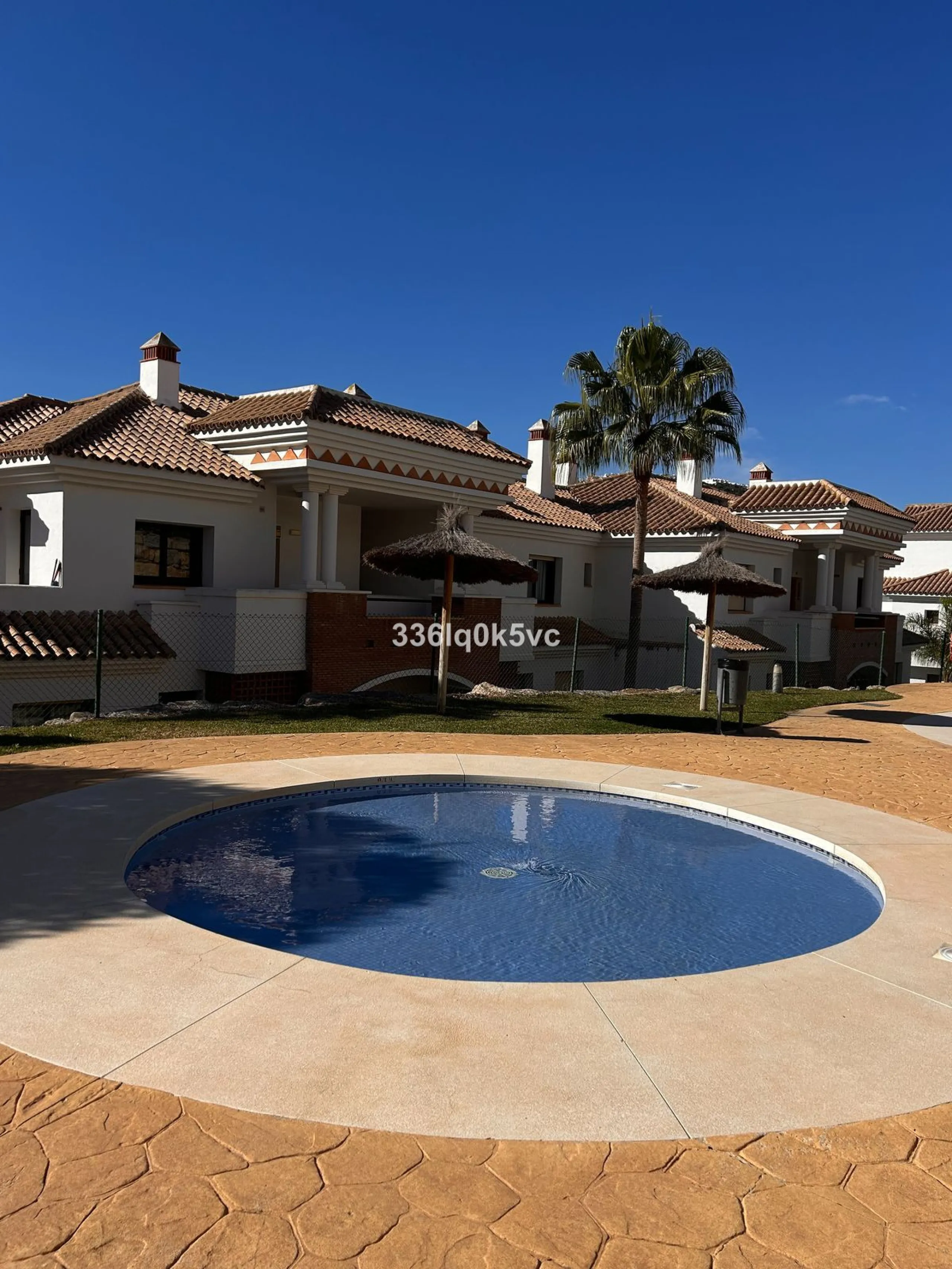 Apartment - Ground Floor Apartment в продаже в Casares, Málaga. В доме 2 спален и 2 ванных комнат. Площадь дома 90 м²