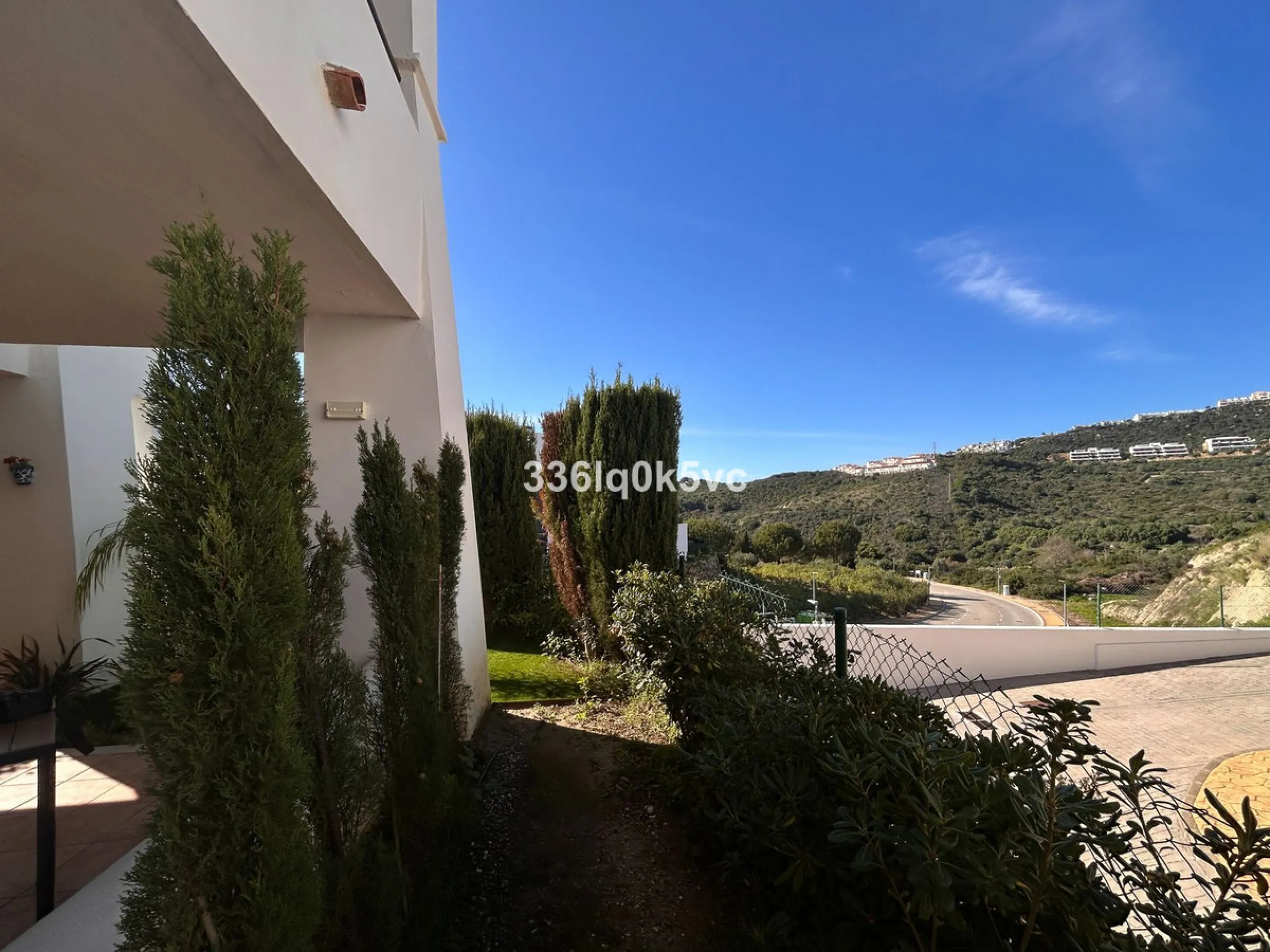 Apartment - Ground Floor Apartment в продаже в Casares, Málaga. В доме 2 спален и 2 ванных комнат. Площадь дома 90 м²