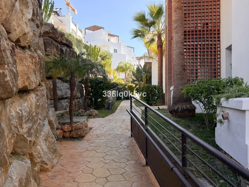 Apartment - Ground Floor Apartment в продаже в Casares, Málaga. В доме 2 спален и 2 ванных комнат. Площадь дома 90 м²