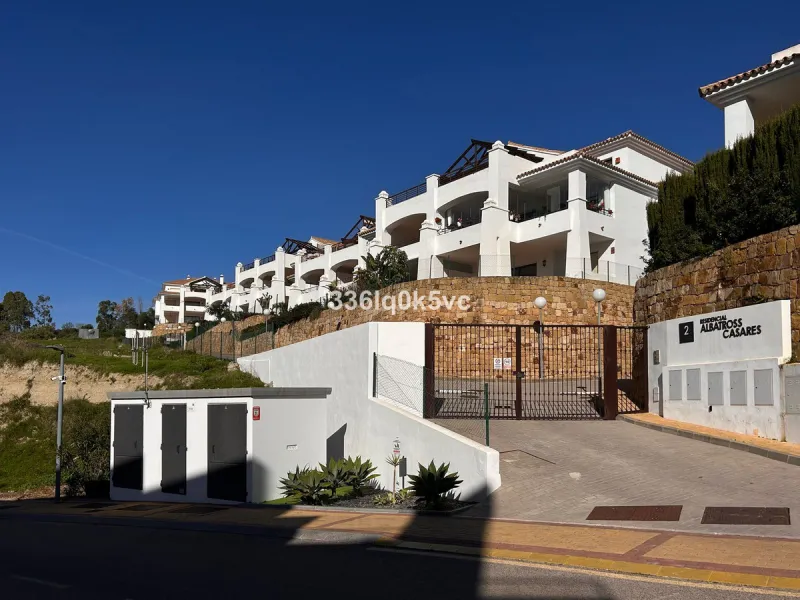Apartment - Ground Floor Apartment в продаже в Casares, Málaga. В доме 2 спален и 2 ванных комнат. Площадь дома 90 м²