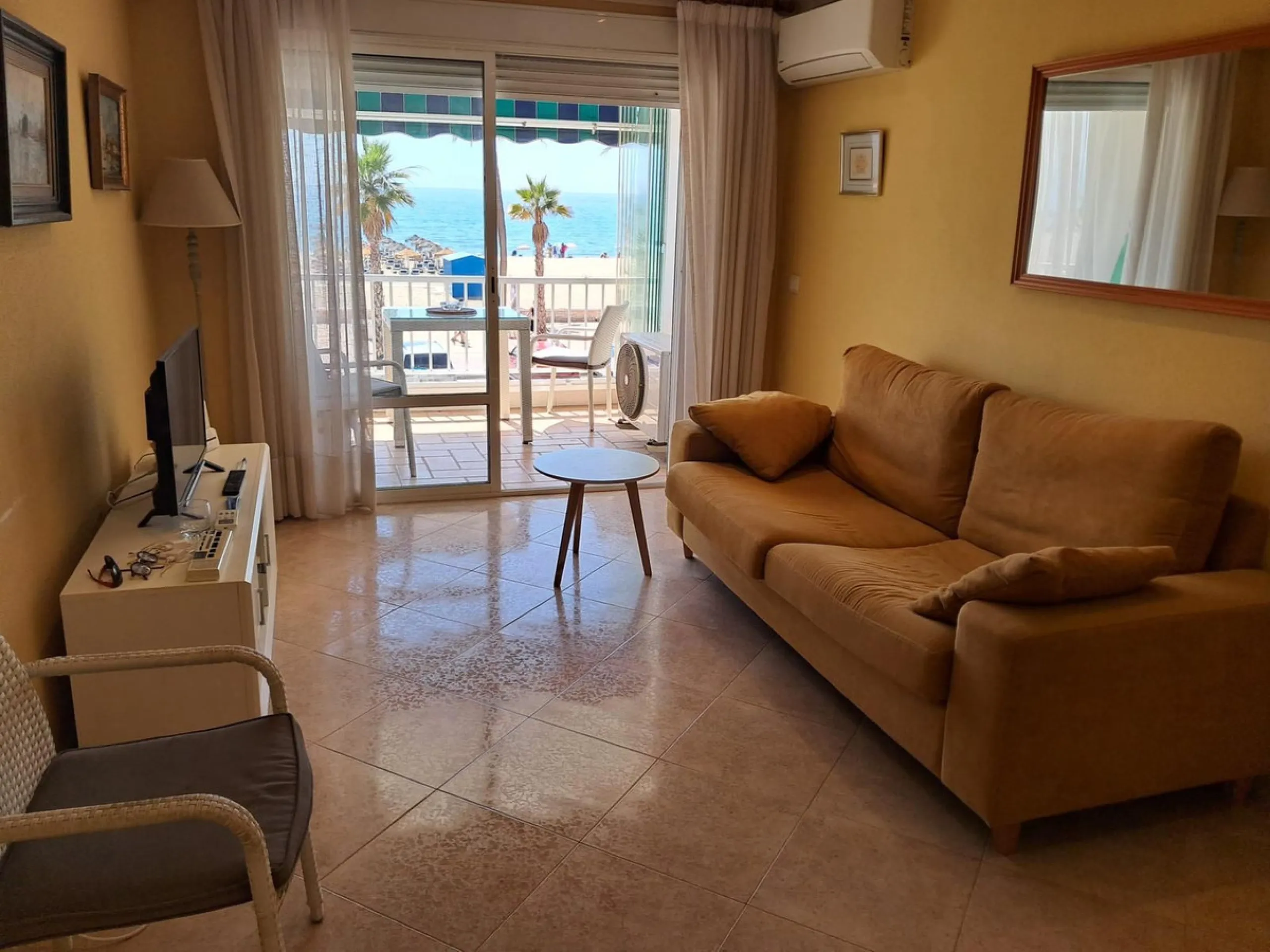 Dream beachfront apartment in Fuengirola.