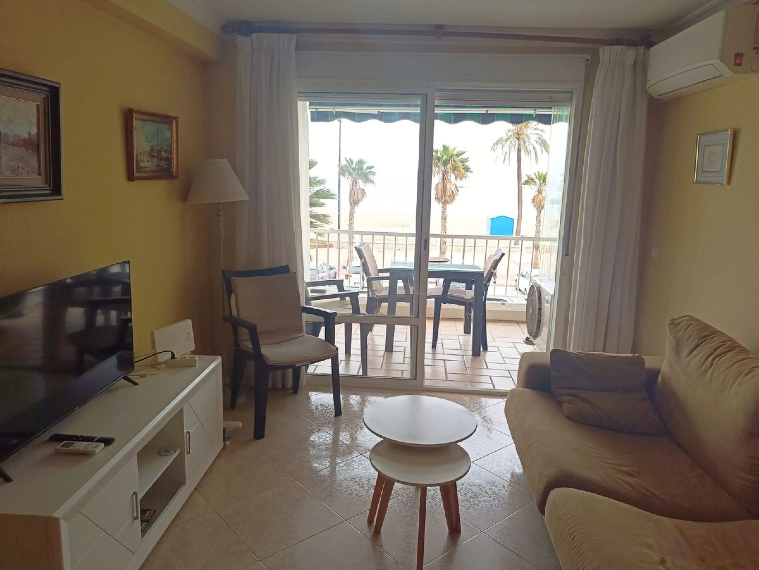 Dream beachfront apartment in Fuengirola.