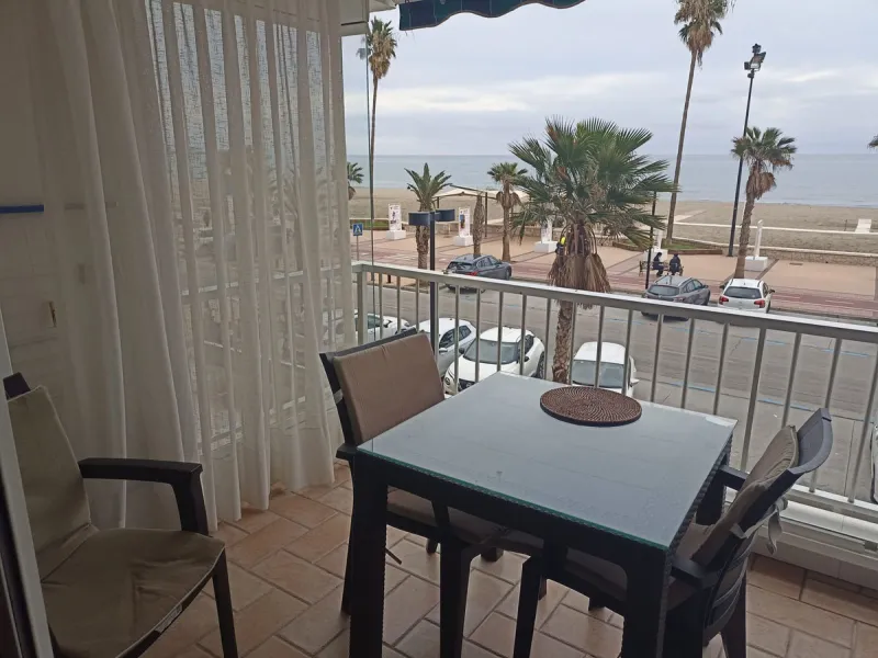 Dream beachfront apartment in Fuengirola.