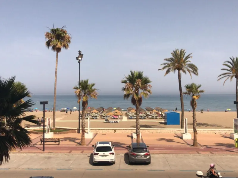 Dream beachfront apartment in Fuengirola.