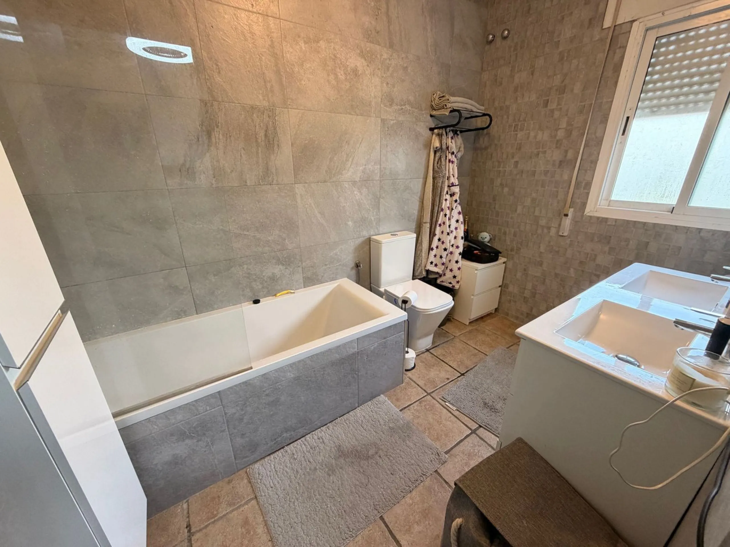 Spacious Townhouse with Separate Apartment in Calahonda