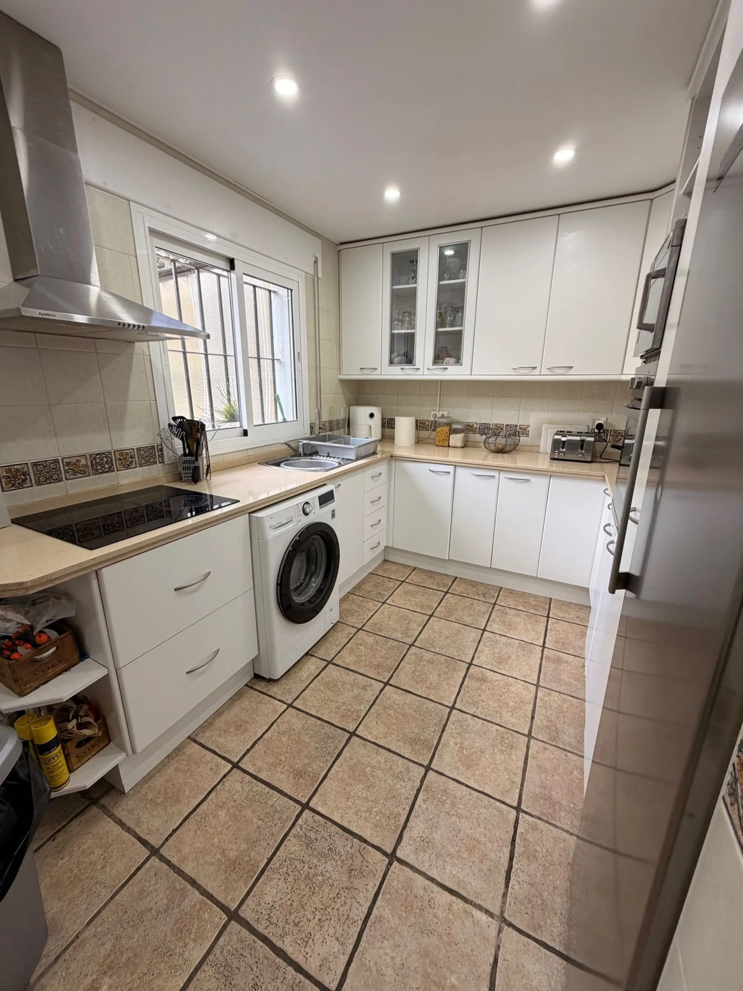 Spacious Townhouse with Separate Apartment in Calahonda