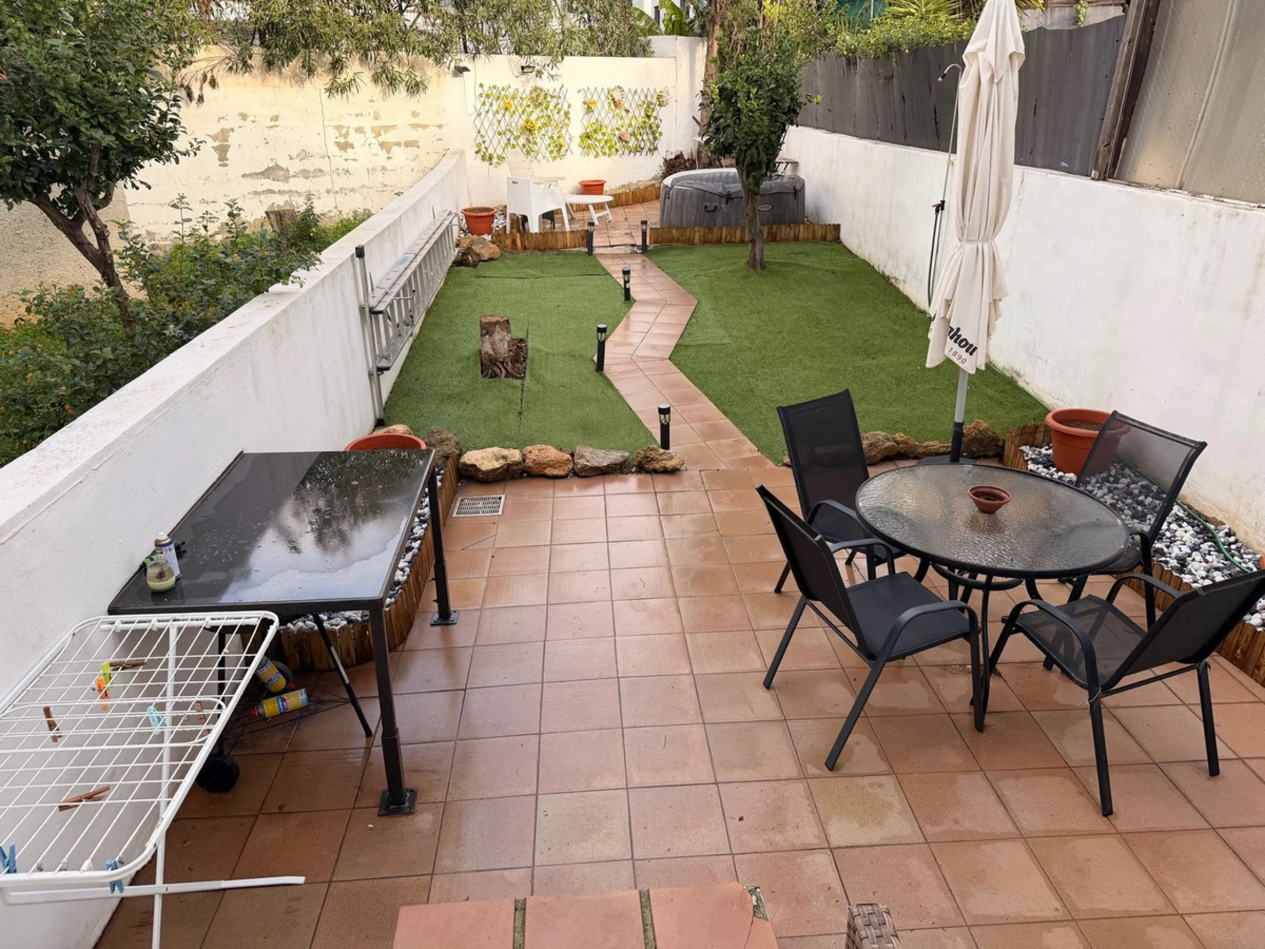 Spacious Townhouse with Separate Apartment in Calahonda