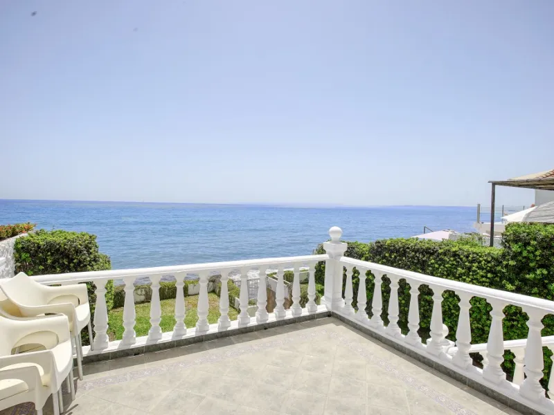 RARE OPORTUNITY!  Frontline with direct access to the beach - walking distance to Estepona Old town and easy transport links.