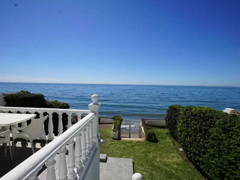 RARE OPORTUNITY!  Frontline with direct access to the beach - walking distance to Estepona Old town and easy transport links.