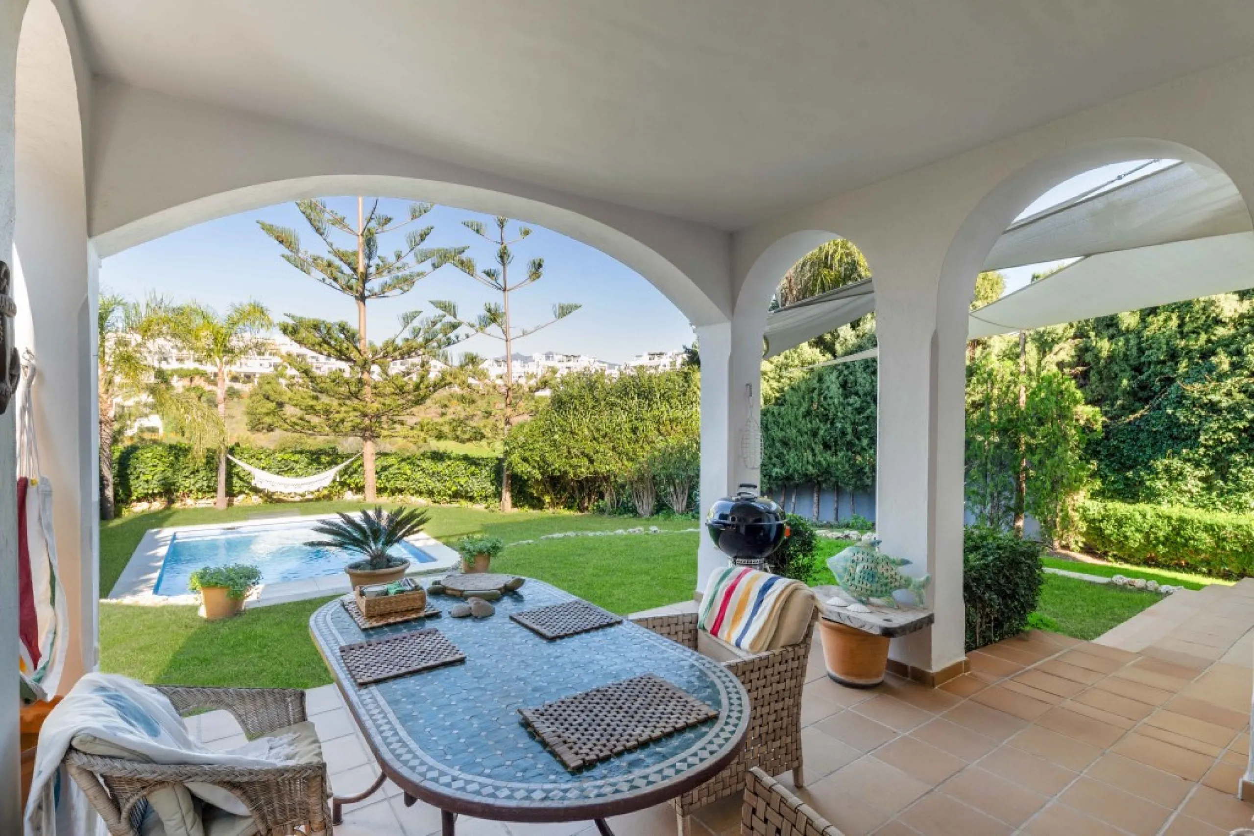 Superb opportunity to acquire this stunning Andalusian-style 4-bedroom detached villa, with private pool on the ever-sought-after New Golden Mile in Estepona. This property offers luxury living and convenience in a serene residential area, right on the do