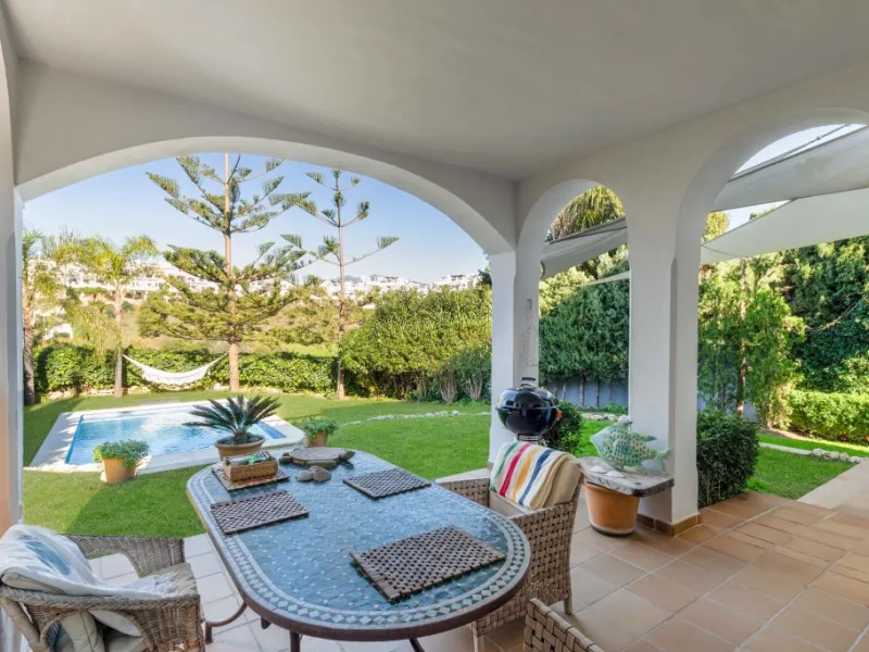Superb opportunity to acquire this stunning Andalusian-style 4-bedroom detached villa, with private pool on the ever-sought-after New Golden Mile in Estepona. This property offers luxury living and convenience in a serene residential area, right on the do