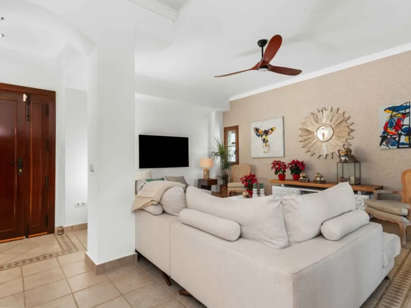 Superb opportunity to acquire this stunning Andalusian-style 4-bedroom detached villa, with private pool on the ever-sought-after New Golden Mile in Estepona. This property offers luxury living and convenience in a serene residential area, right on the do