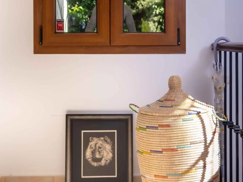 Superb opportunity to acquire this stunning Andalusian-style 4-bedroom detached villa, with private pool on the ever-sought-after New Golden Mile in Estepona. This property offers luxury living and convenience in a serene residential area, right on the do